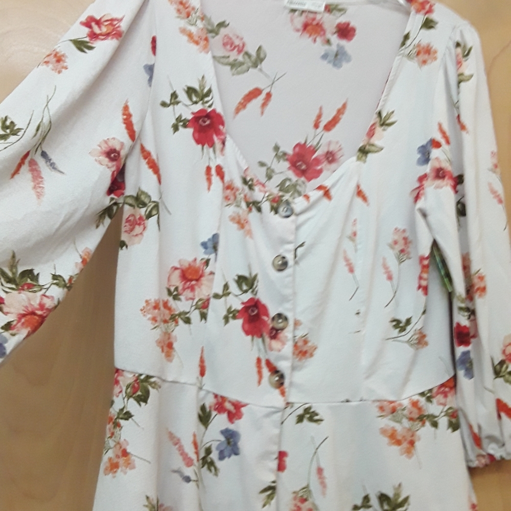 White Floral Peasant Button Peplum Top XL